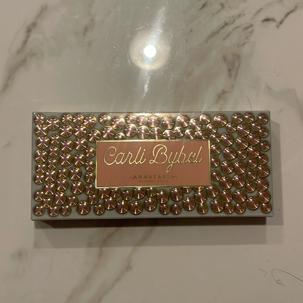 Carlo bybel x Anastasia Beverly Hills